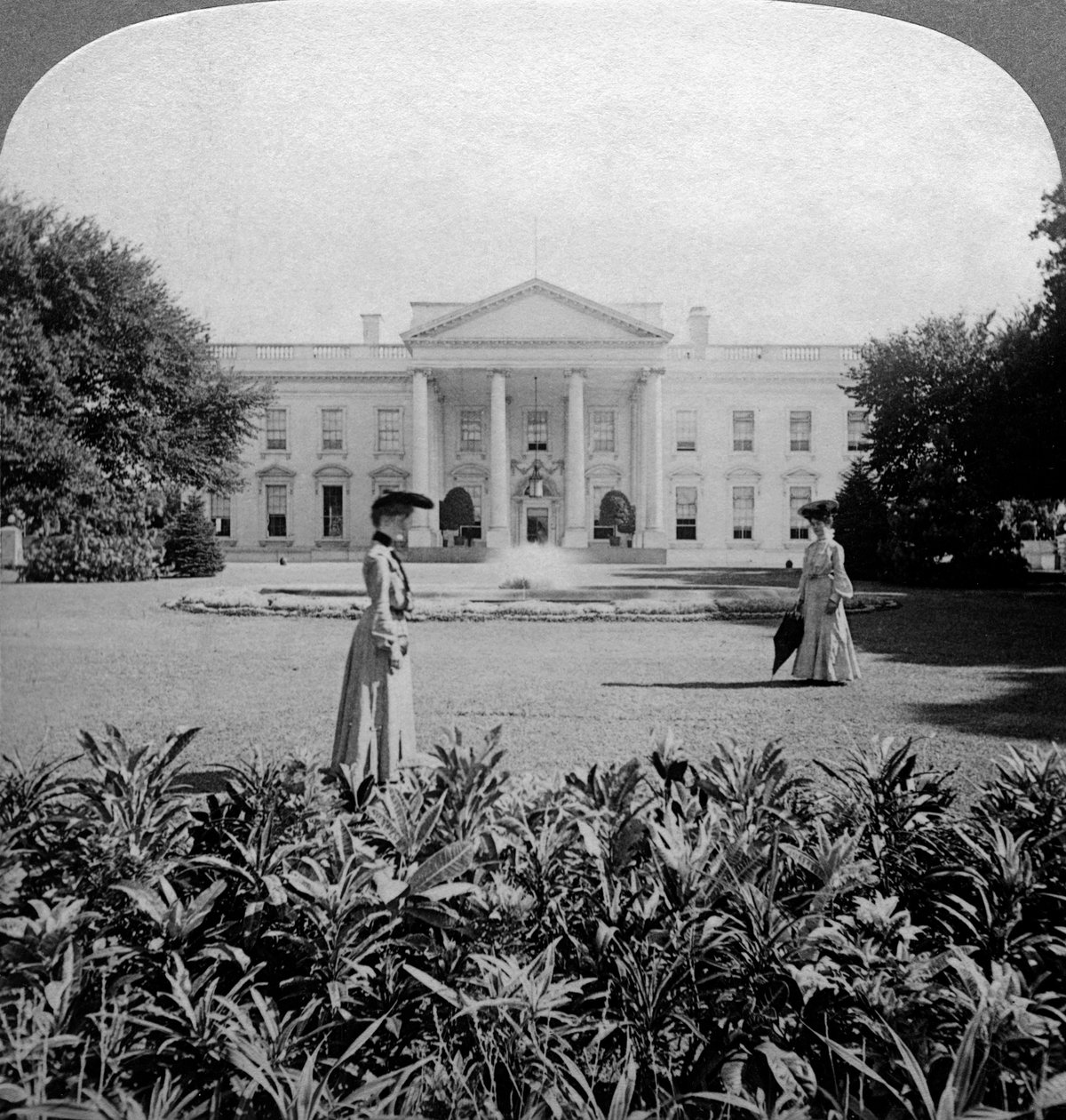 A Casa Branca, Washington DC, EUA, c final do século XIX. de Underwood and Underwood