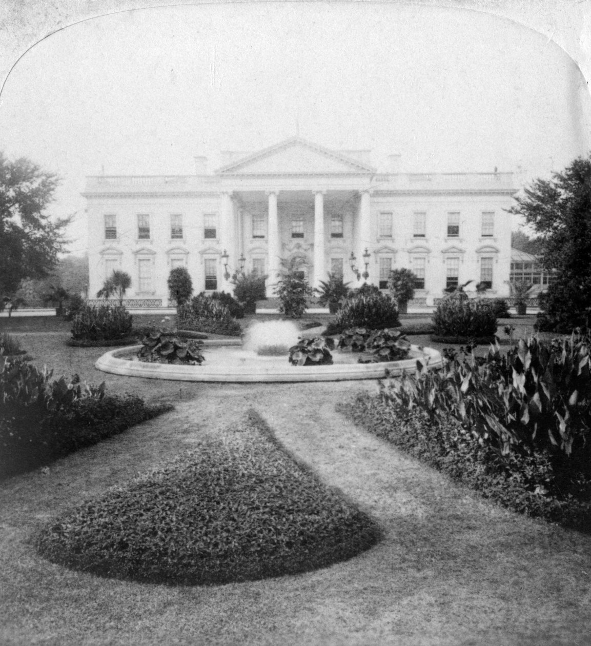 A Casa Branca, Washington, DC, EUA, final do século XIX. de Underwood and Underwood