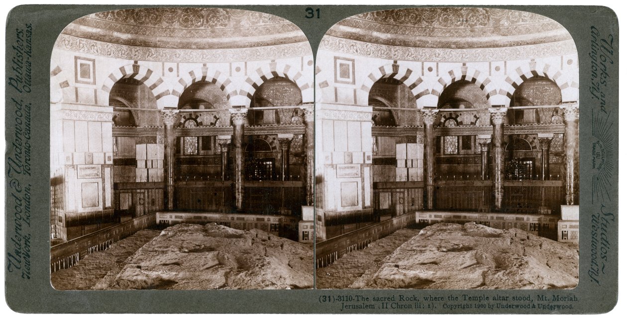 A rocha sagrada, onde ficava o Templo Alter, monte Moriah, Jerusalém, Palestina, 1900. de Underwood and Underwood