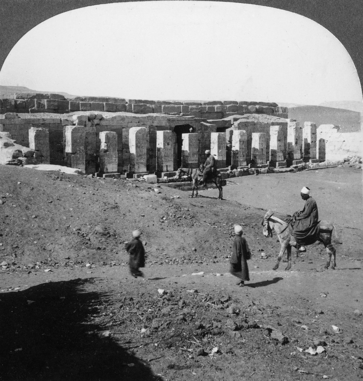 O templo de Sethos I, Abydos, Egito 1905. de Underwood and Underwood