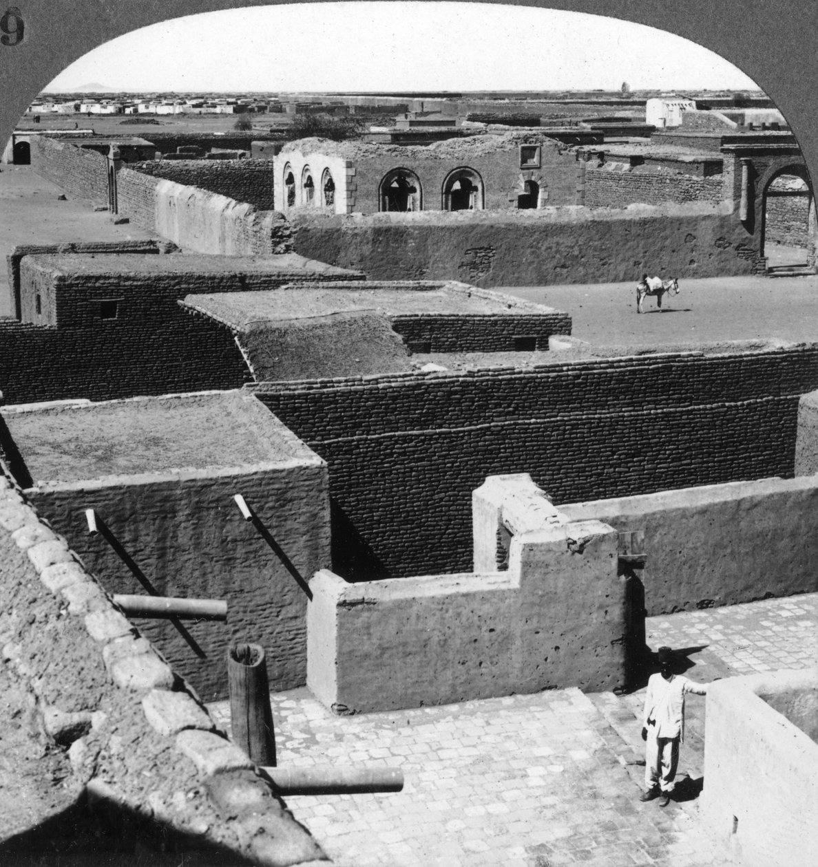 O túmulo do Mahdi em Omdurman, Sudão, 1905. de Underwood and Underwood