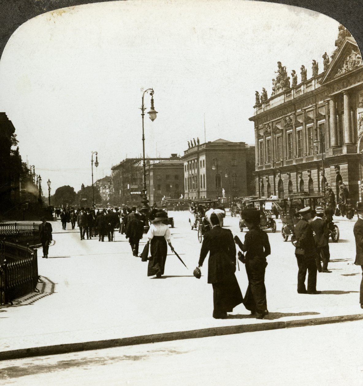 Unter den Linden, Berlim, Alemanha. de Underwood and Underwood