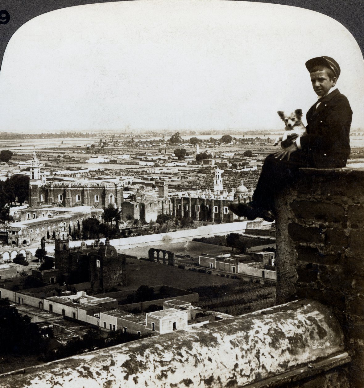 Vista de Cholula, México. de Underwood and Underwood