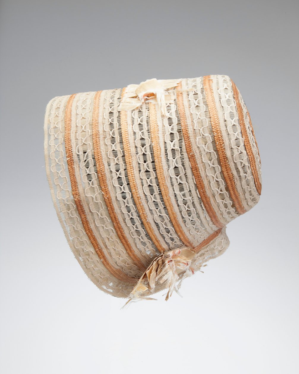 Crina de tecido e palhinha de palha de Sarah Allen Walker de Unknown