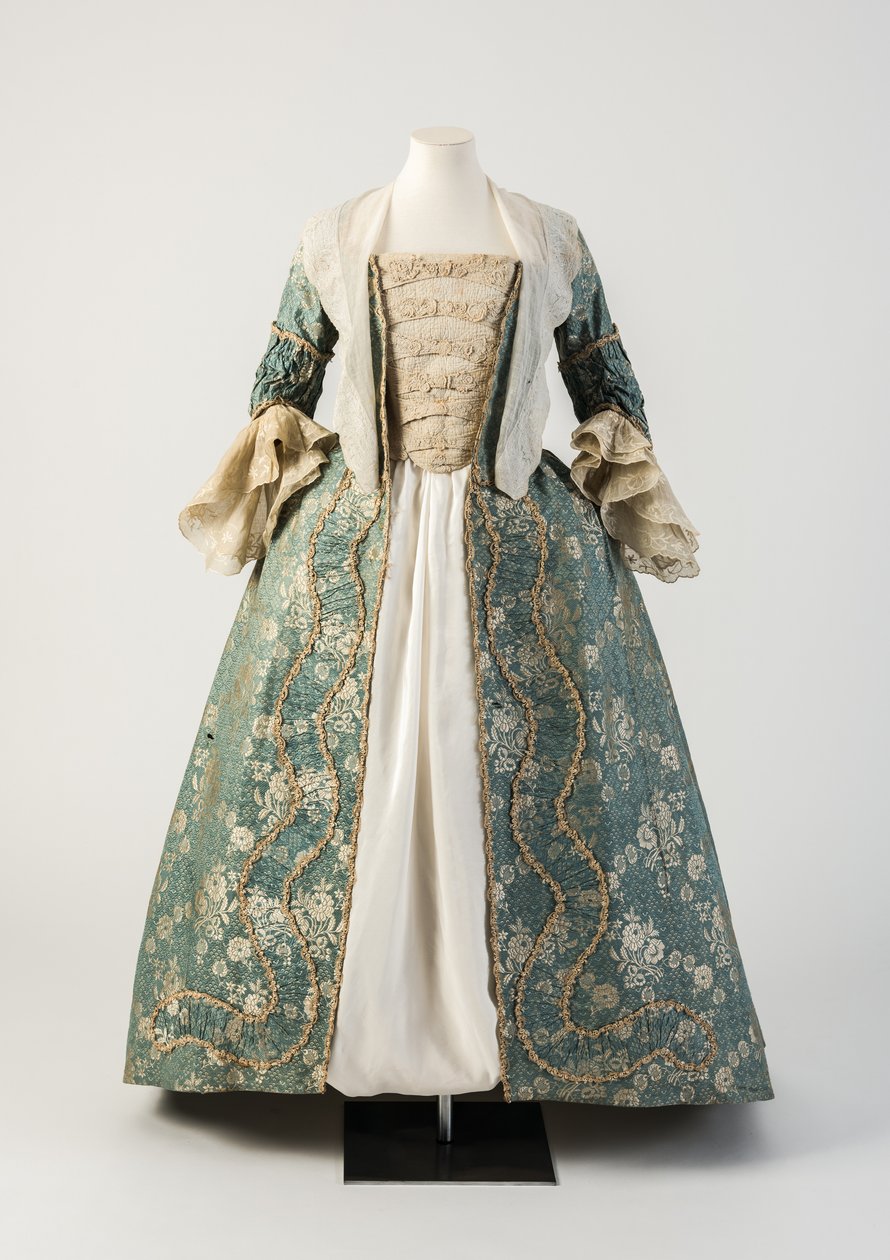 Roupão aberto de seda azul e creme com manta ruched, 1750s (seda) de Unbekannt Unbekannt