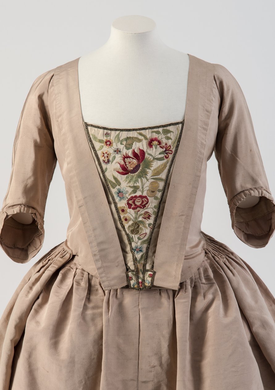 Aglomerado bordado de fio de seda vermelho e azul, de 1740 (seda) de Unbekannt Unbekannt