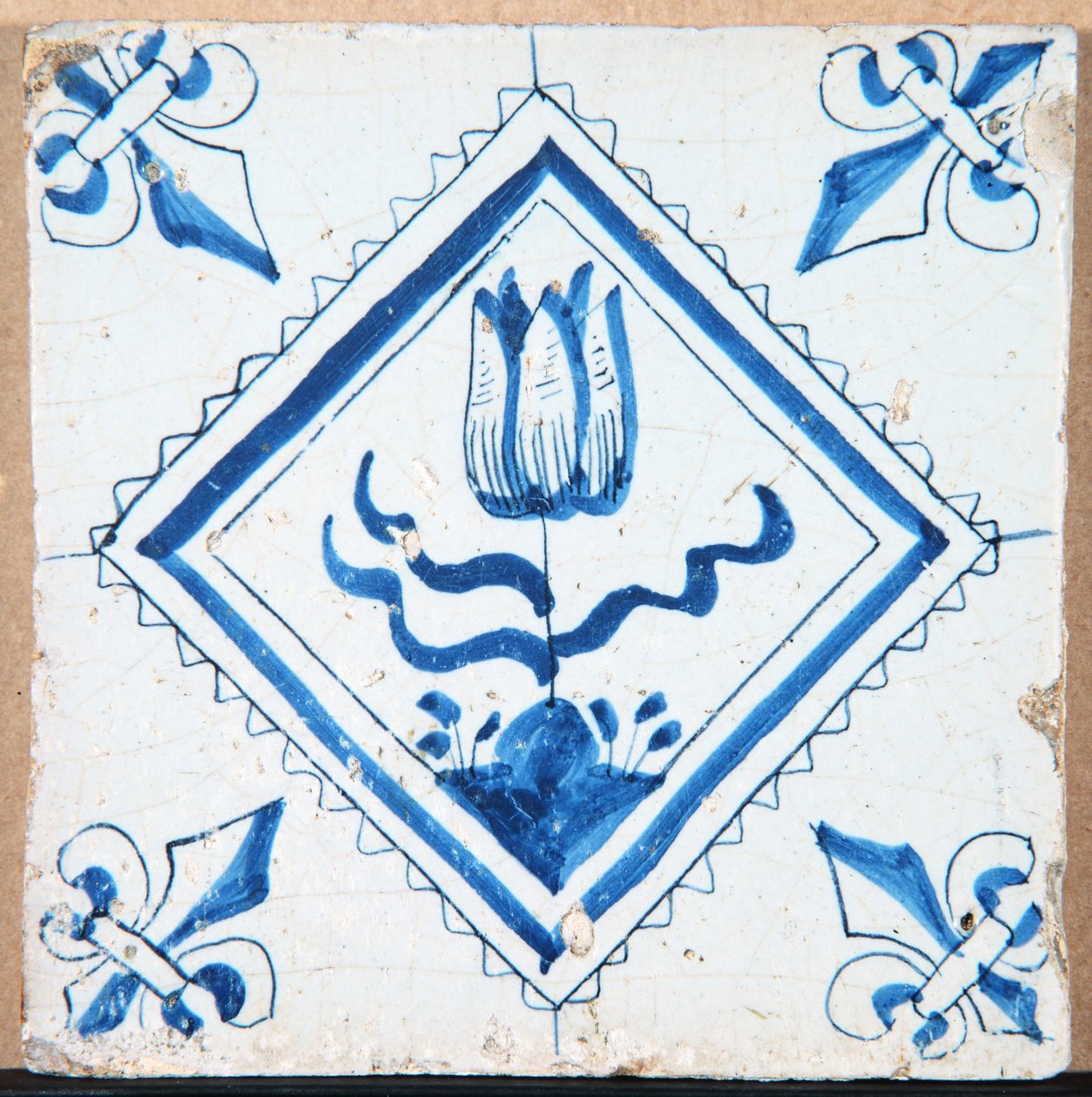 Tulipa em Diamante (com cantos de fleur-de-lis) 1620-50 (cerâmica) de Unbekannt Unbekannt
