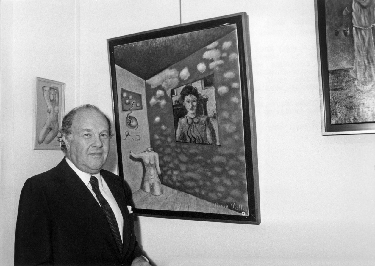 Pierre Velly Alias Pierre De Varga Na frente de um de seus quadros na abertura de sua exposição na Galerie 3000 11 de abril de 1986 de Unknown