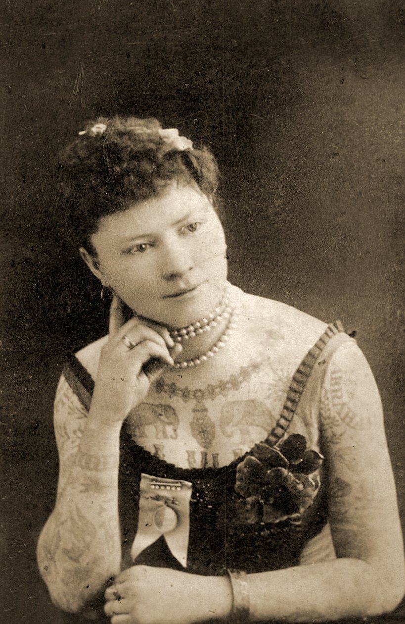 Retrato de uma mulher tatuada, c.1905 de Unknown