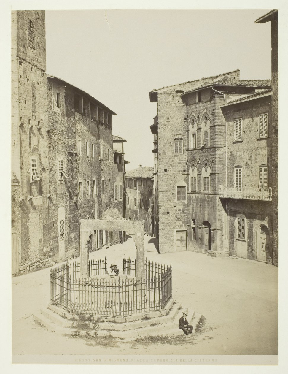 San Gimignano, Piazza Cavour cis da cisterna de Unknown