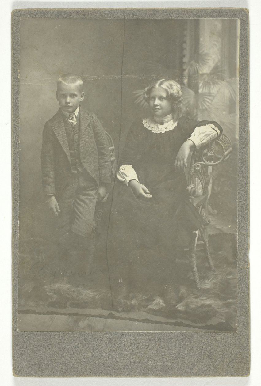 Sem título (menino e menina) de Unknown