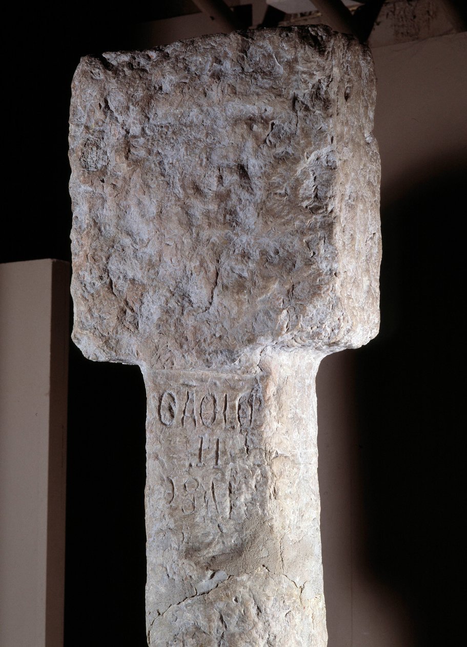 Arte Africana: detalhe de um pilar de possessão conhecido como Santo Agostinho erige pelo explorador português Diogo Cao (ou Diego Cam) no sul de Angola. 1486. Lisboa, Museu Nacional de Arte Antiga de Unknown artist