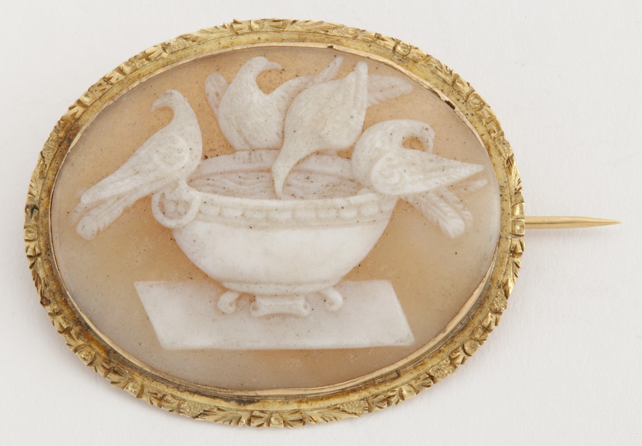 broche camafeu de Unknown artist