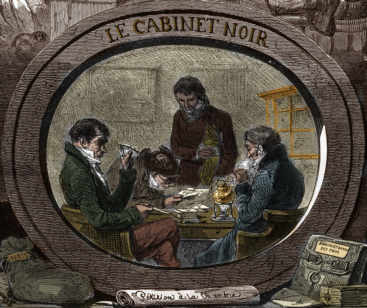 Censura no século XIX: Sob o Antigo Regime, o serviço é chamado "Gabinete Negro", que é responsável por examinar a correspondência privada por razões de segurança. Gravura do século XIX. de Unknown artist