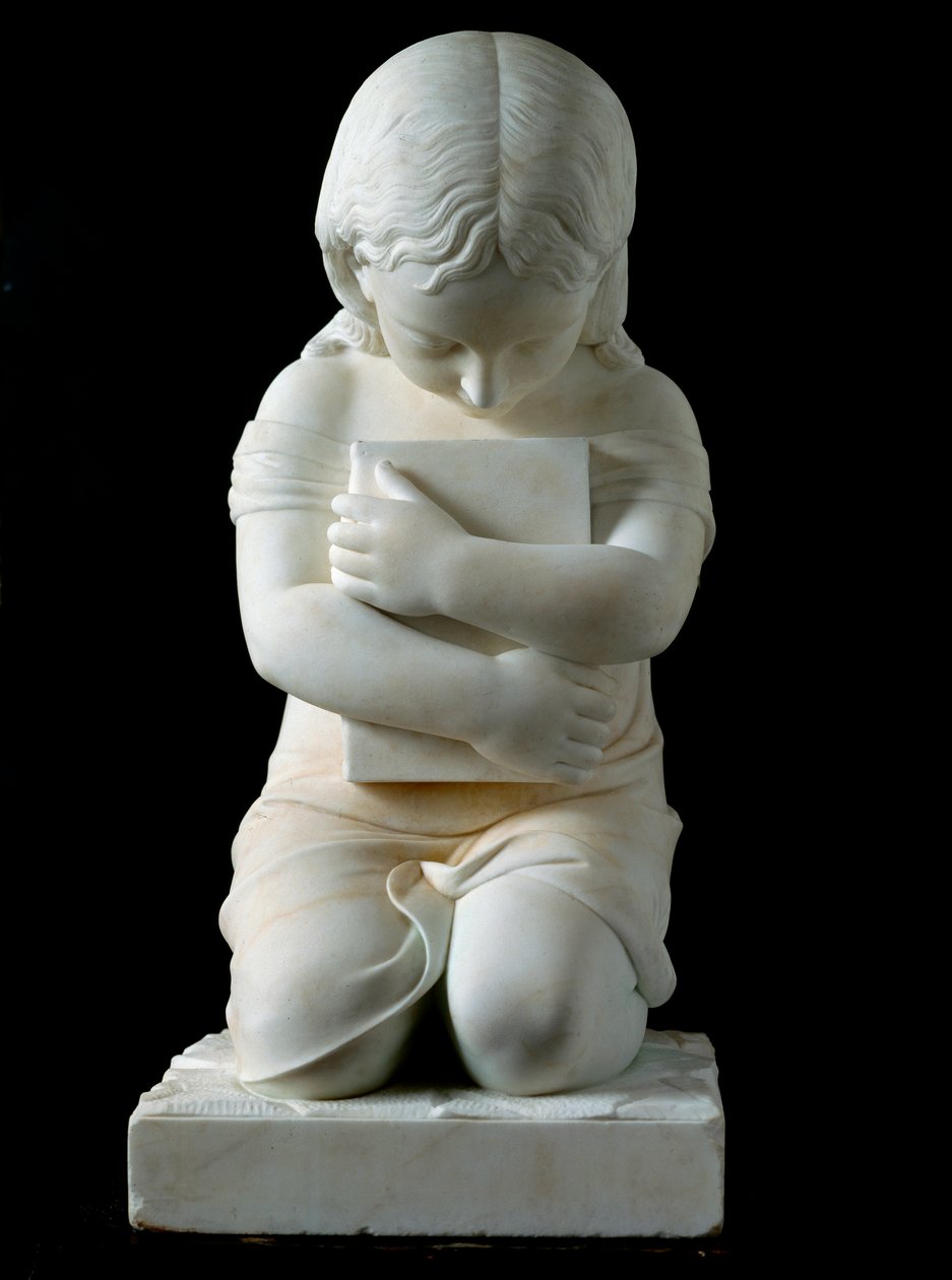 Criança ajoelhada segurando um livro nos braços Escultura em mármore Anónimo do século XIX da colecção do Príncipe Odon di Savoia. Dim. 63x30x30 cm Genes, Galleria d