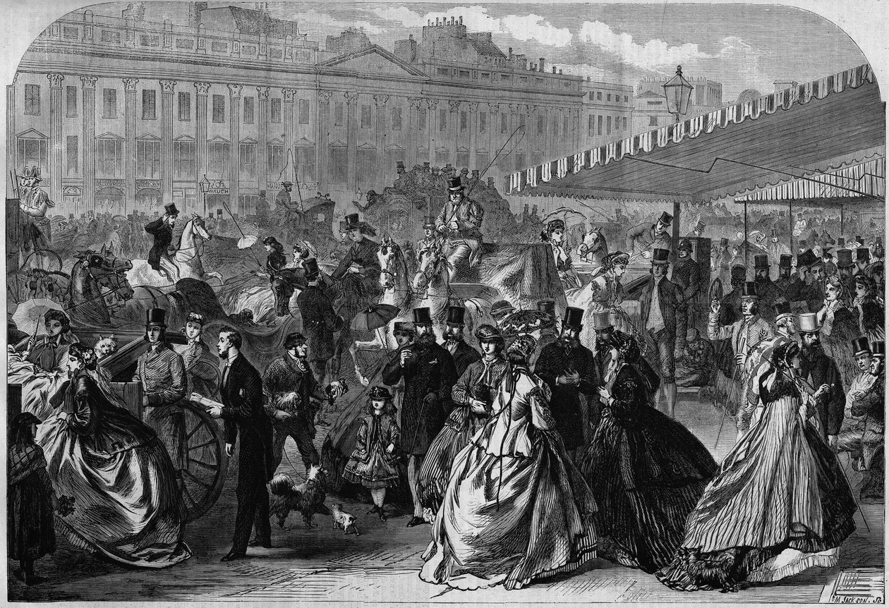 Londres, vista da Regent Street à tarde, uma vasta avenida no distrito de West End, desenhada pelo arquiteto John Nash de 1817 a 1823, para um plano de desenvolvimento público. Em "L