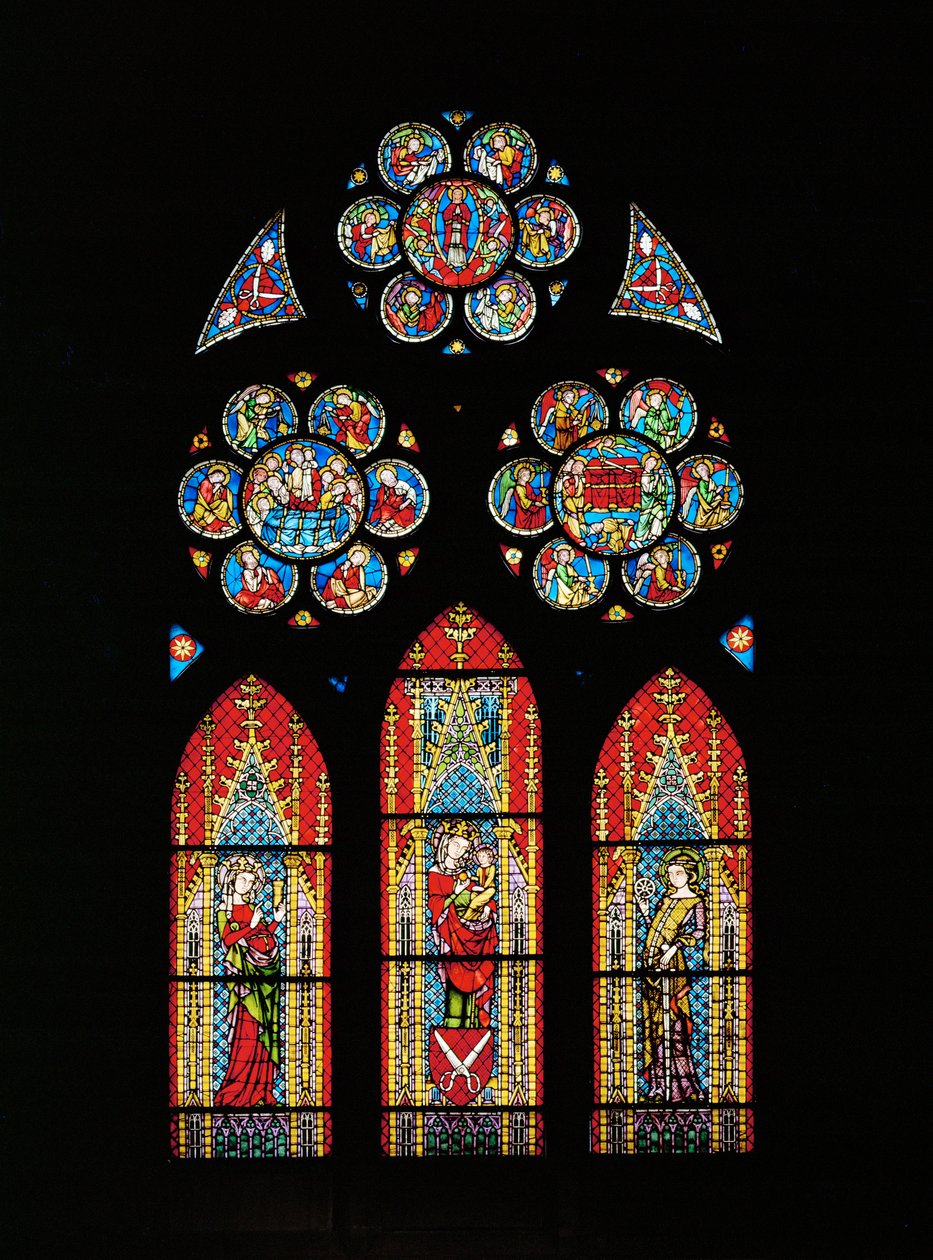 Nossa Senhora com o Menino, Santa Bárbara e Santa Catarina, num vitral doado pelo grémio dos alfaiates (vitral) de Unknown Artist