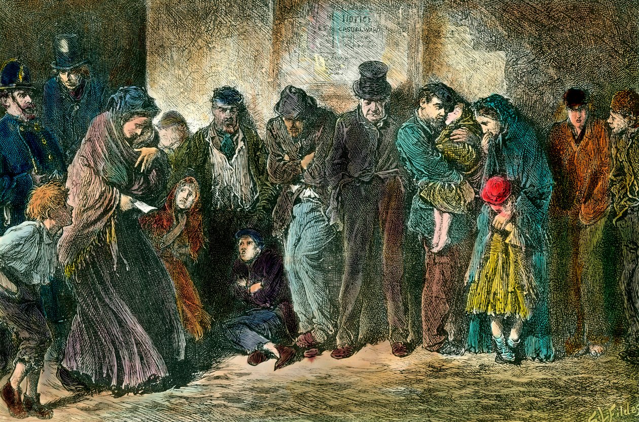 Pobreza em Londres à porta de um abrigo Famílias pobres e famintas fazem fila em frente a uma casa. Gravura a partir de 1869. Coleção Privada de Unknown artist