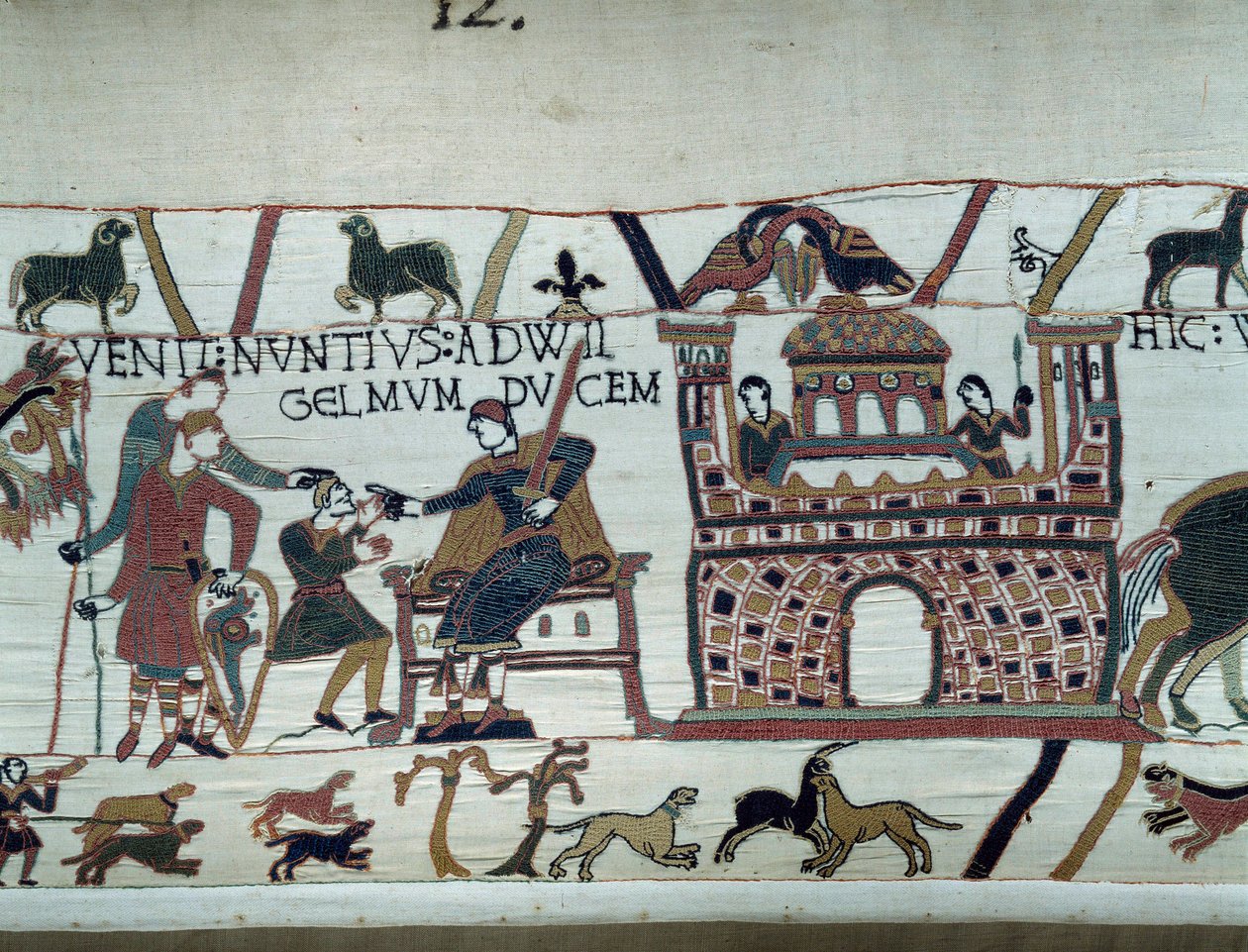 Os mensageiros do Rei da Normandia Guilherme o Conquistador (1027-1087) informaram-no que Haroldo, que veio da Inglaterra em nome do Rei Eduardo, o Confessor da Inglaterra, foi feito prisioneiro pelo Conde Guy de Ponthieu Detalhe da Tapeçaria de Bayeux ou  de Unknown artist