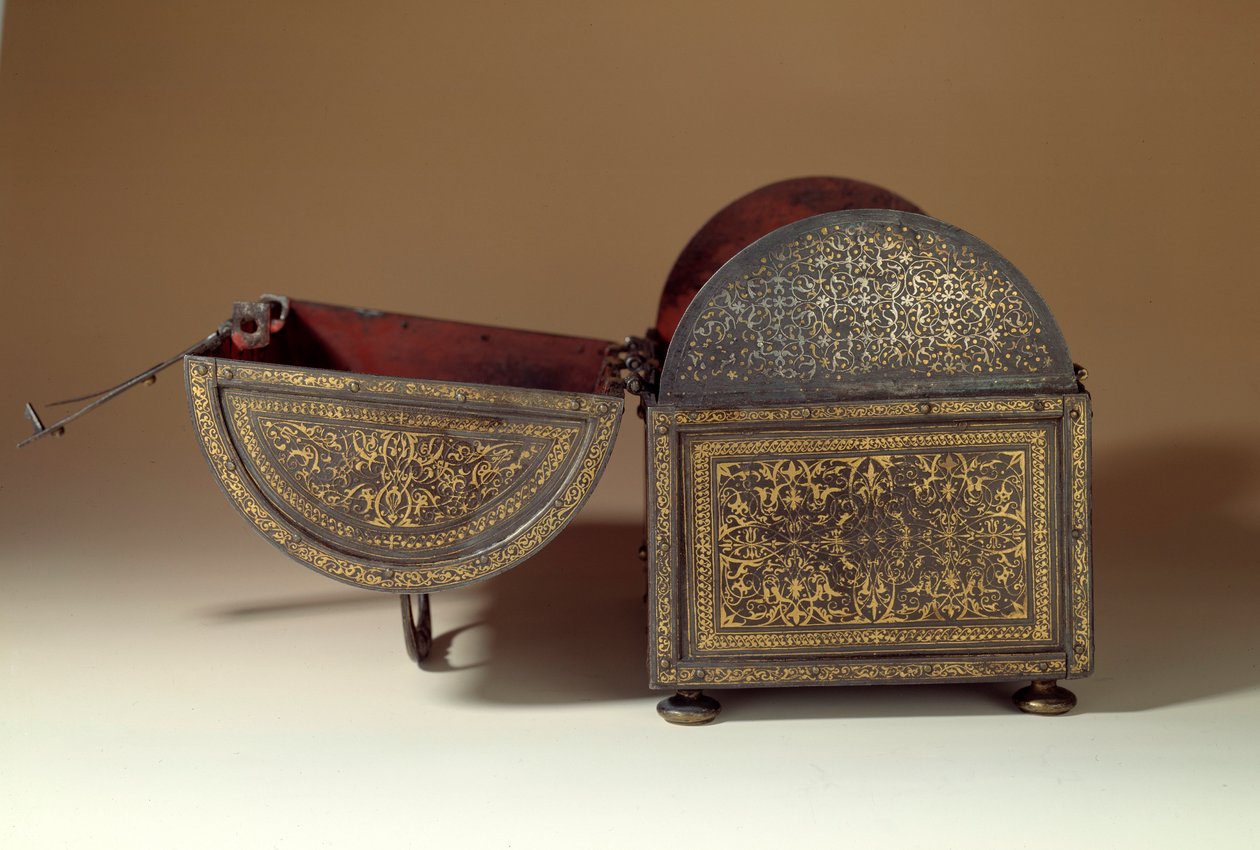 Caixa de armas de Cosimo I (Cosimo de Medici) (1519-1574) e Eleonore de Toledo (1519-1562) (Eleonora di Toledo) em metal e damasquina. Paris do século XVI, Musee du Louvre de Unknown artist