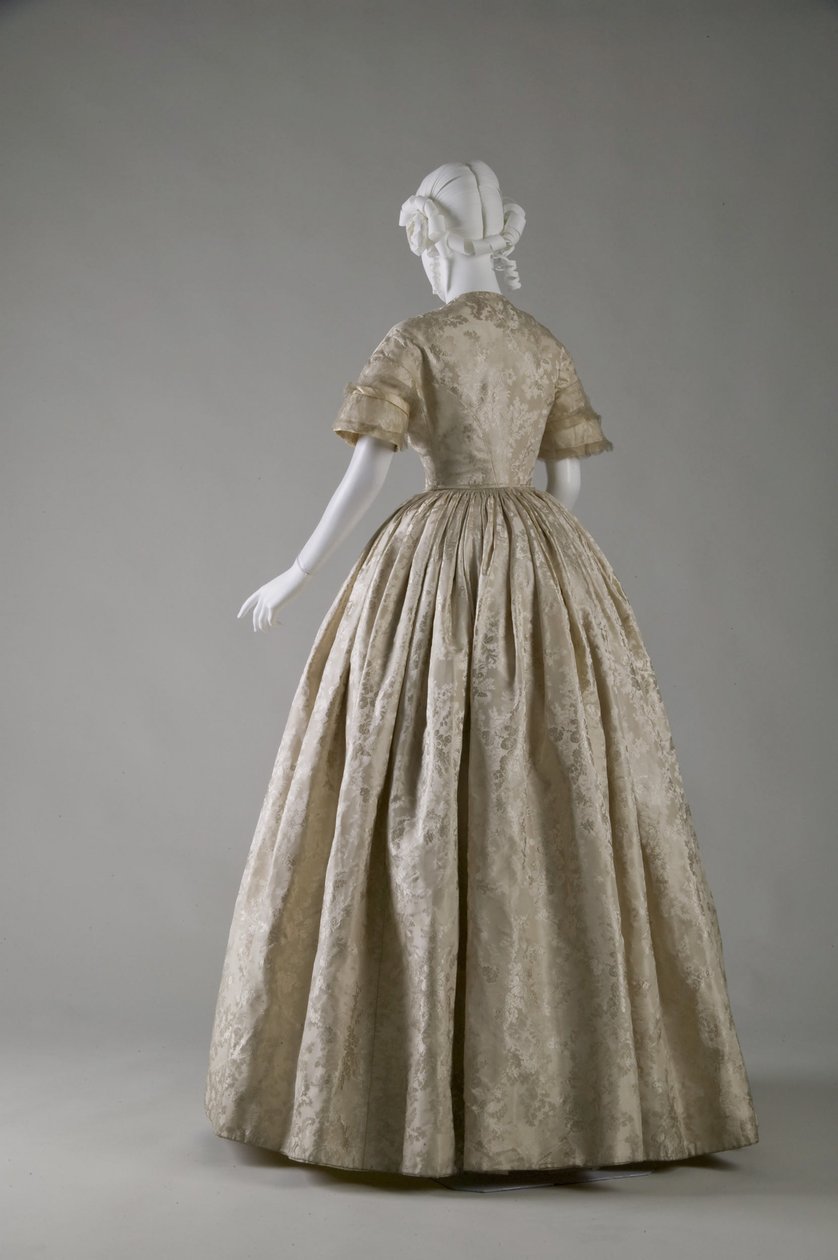 Vestido de noiva (vista oblíqua das costas) de Unknown artist