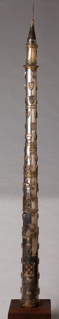 Candelabro (?), ourivesaria de Unknown artist