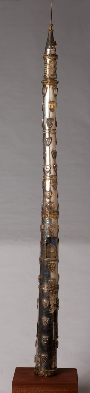 Candelabro (?), ourivesaria de Unknown artist