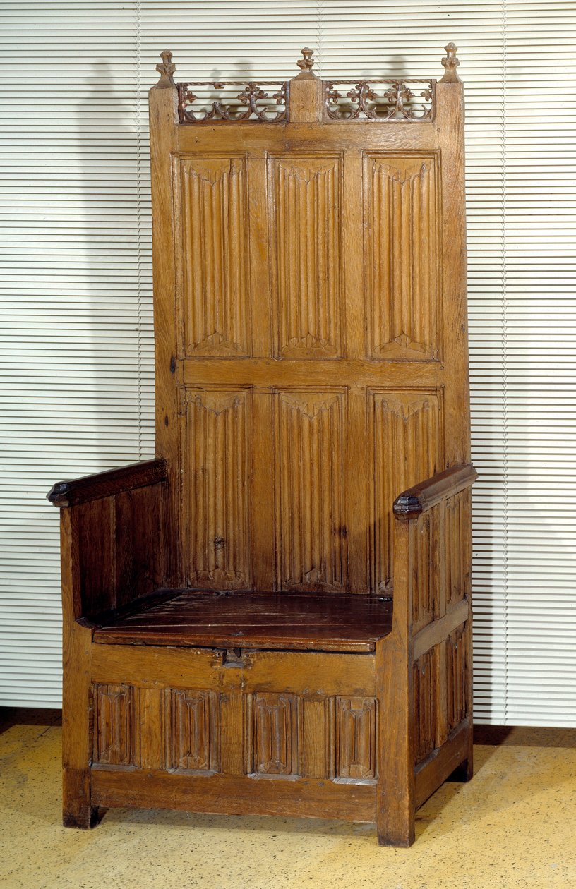 Peito de carvalho cerimonial com dois lugares reservados para os senhores. Fim do século XV. Paris, artes decorativas. de Unknown artist