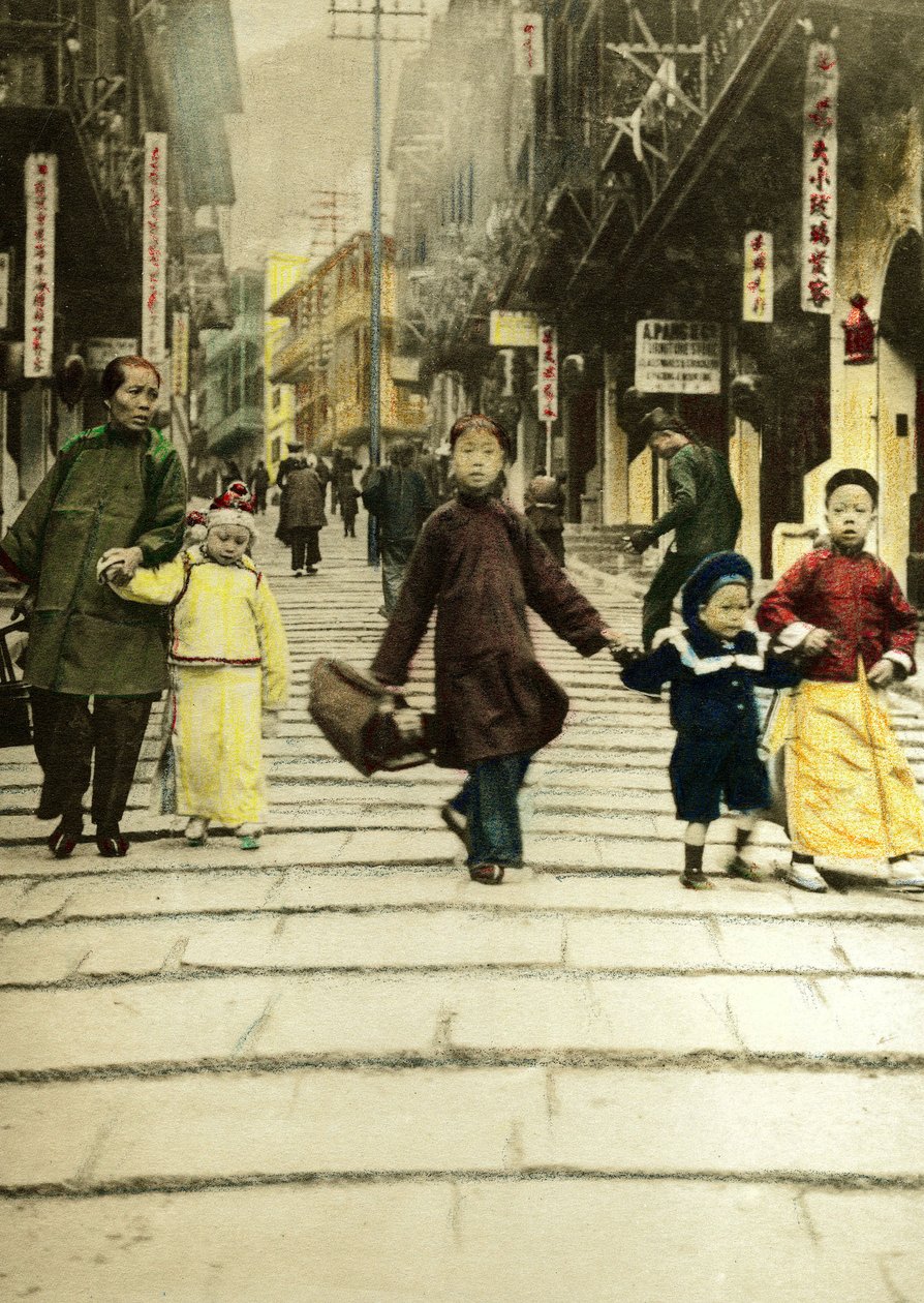 Crianças na Pottinger Street, em Hong Kong, em 1890. China de Unknown artist