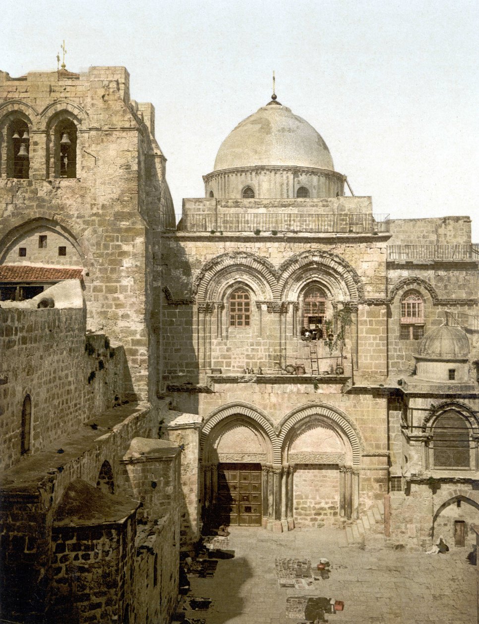 Fachada do Santo Sepulcro. Jerusalém. Fotocromia sd. 1890-1900. de Unknown artist