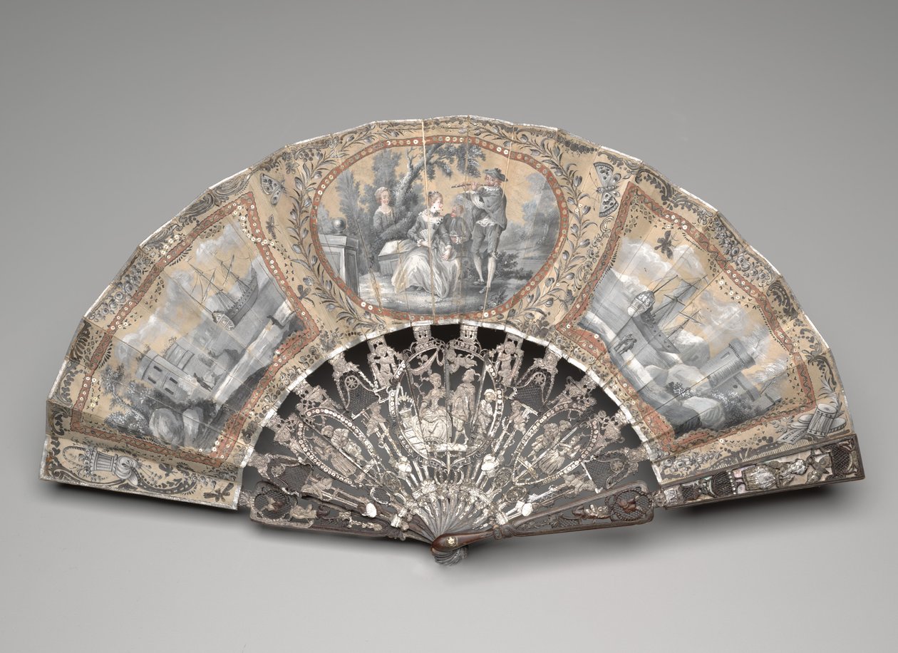 Leque dobrável com cenas "grisaille", c.1780 (guache em folha de seda dupla, latão, fio metálico, osso ou marfim, douramento, madrepérola e gemas em pasta) de Unknown artist
