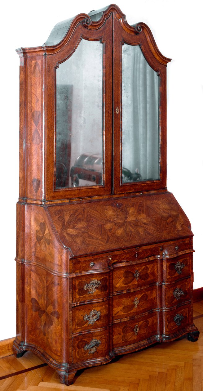 Móveis: trumeau em pau-rosa. 1735 aproximadamente. Dim. 257x130x61 cm Colecção privada de Unknown artist