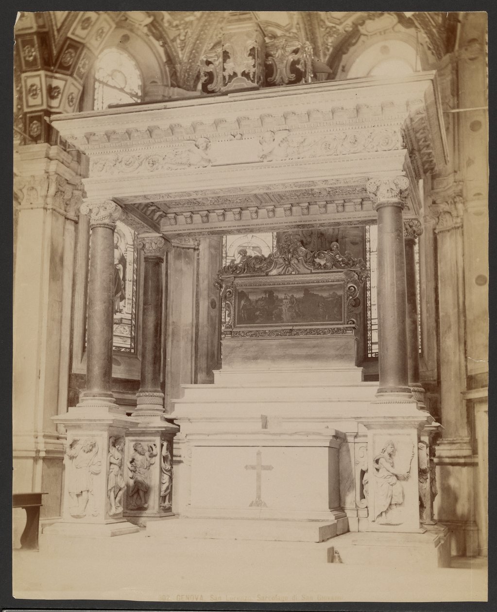 Génova, San Lorenzo, Sarcófago de San Giovanni de Unknown artist