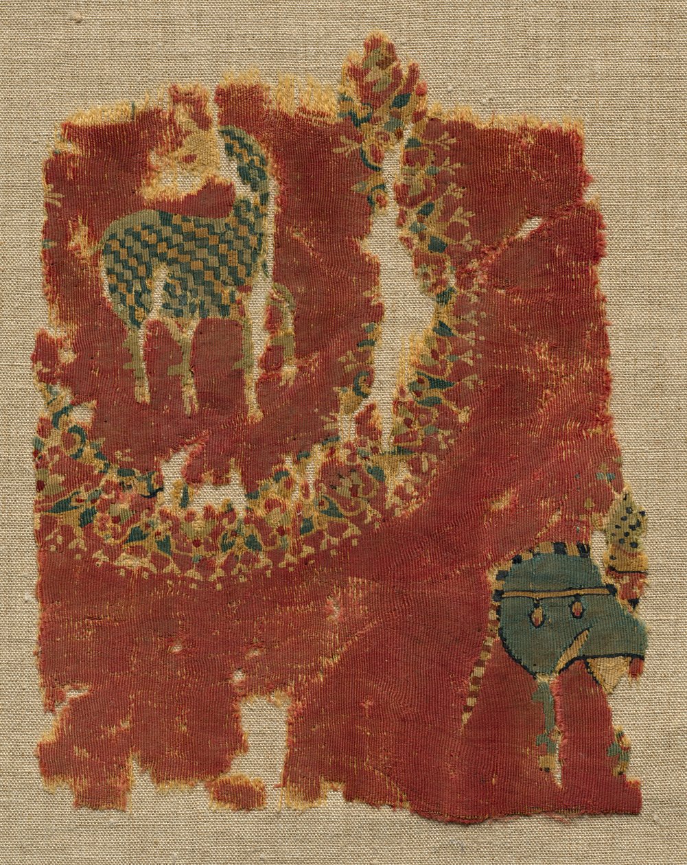 Pendurado com rodela de folhagem e cavaleiro de Unknown artist