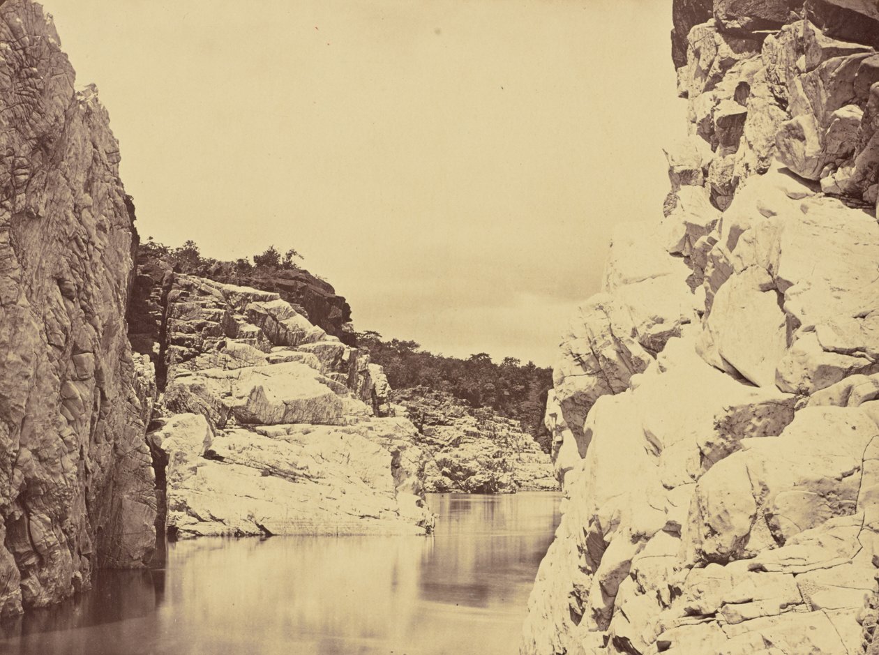 [Pedras de mármore em Nerbudda] de Unknown artist