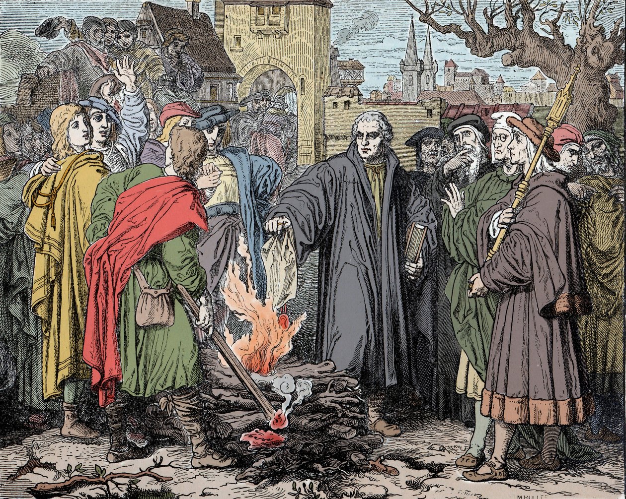 Martinho Lutero (1483-1546) um Wittenberg queima a bolha da excomunhão feita pelo Papa Leão X de Unknown artist