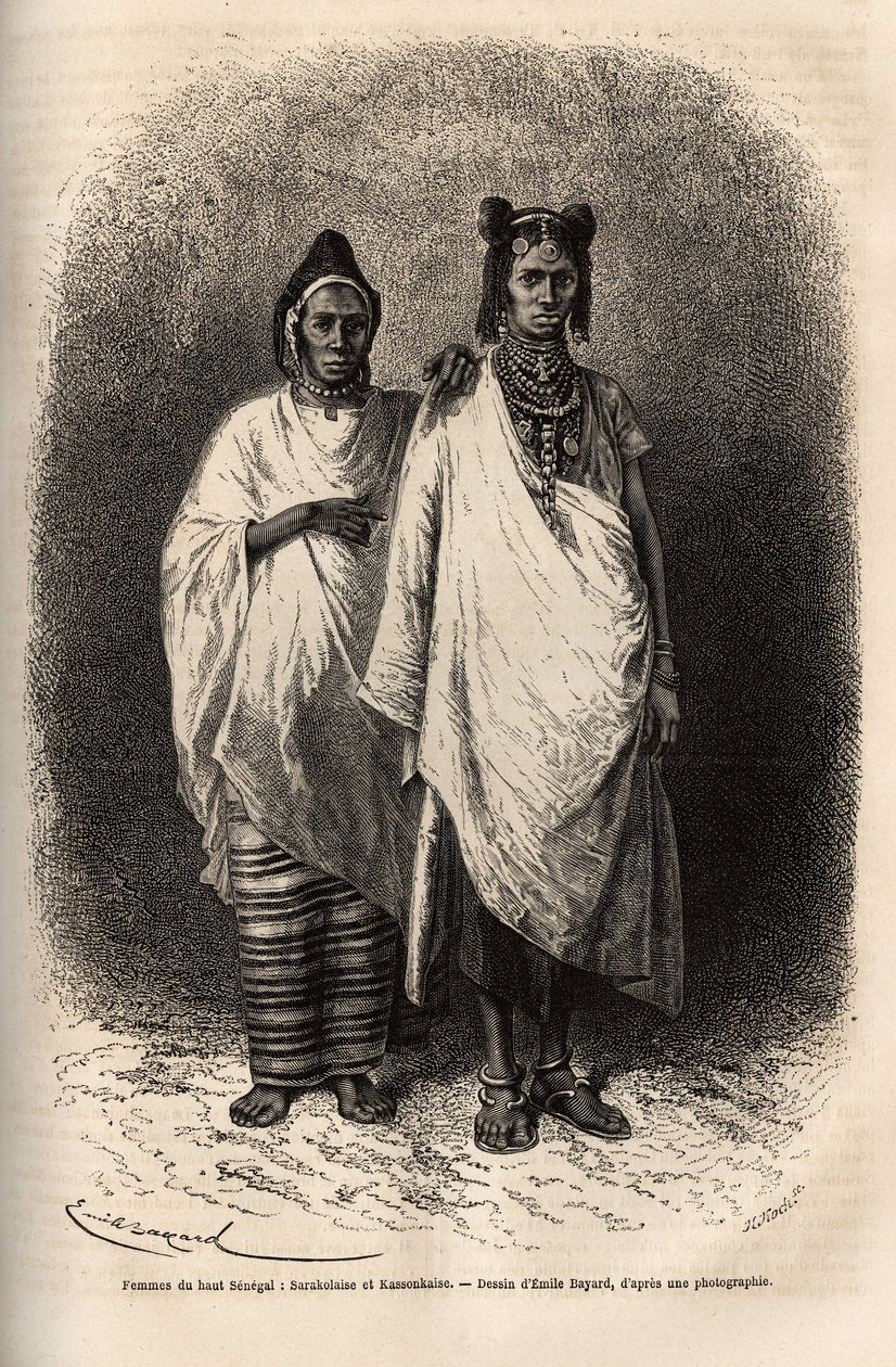 Mulheres sarakolesas e kassonkese, populações do Alto Senegal, em trajes tradicionais. Gravura para ilustrar um cruzeiro na costa da África, pelo Vice-Almirante Fleuriot de Langle, em 1868, publicada em "Le tour du monde" 1872, editada por Edouard Charton de Unknown artist