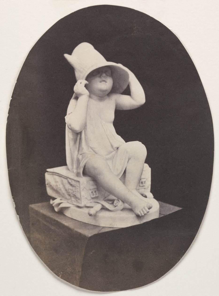 Estátua de um jovem com chapéu grande (de um álbum de John R. Johnston) de Unknown artist