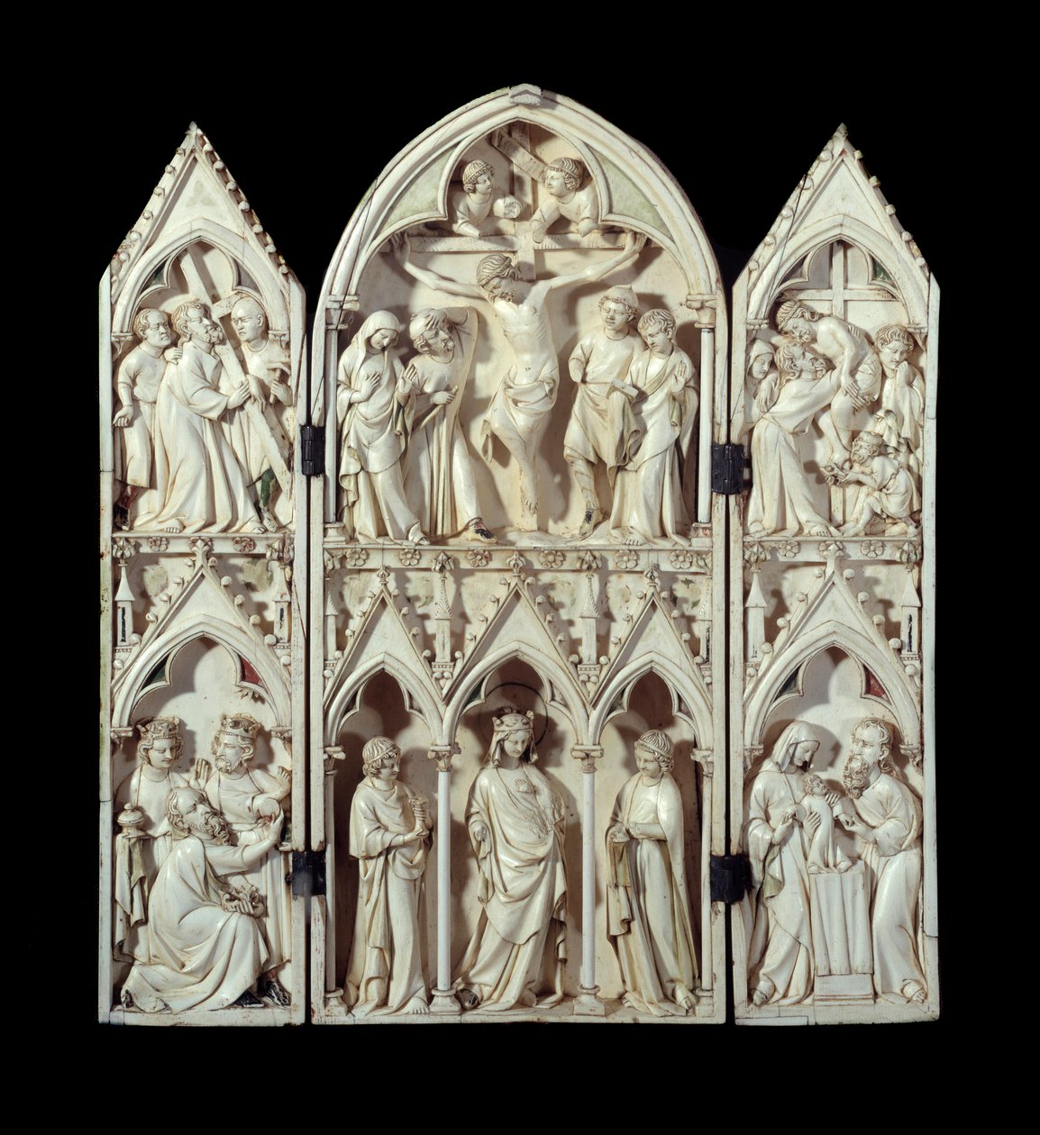 Tríptico de Saint-Sulpice du Tarn: Carro da Cruz, Crucificação, Descida da Cruz, Adoração dos Magos, Virgem Gloriosa, Apresentação no Templo. Meias de marfim esculpidas em relevo. Por volta de 1300 Paris, Museu Nacional da Idade Média, Termas d de Unknown artist