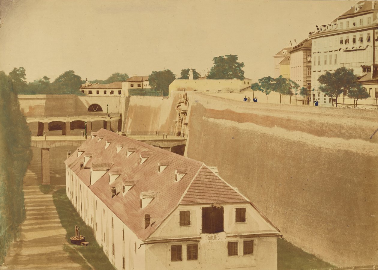 [Vista da fábrica de água para o depósito de pólvora e as pontes dos portões antigo e novo de Kärntnertor] de Unknown artist