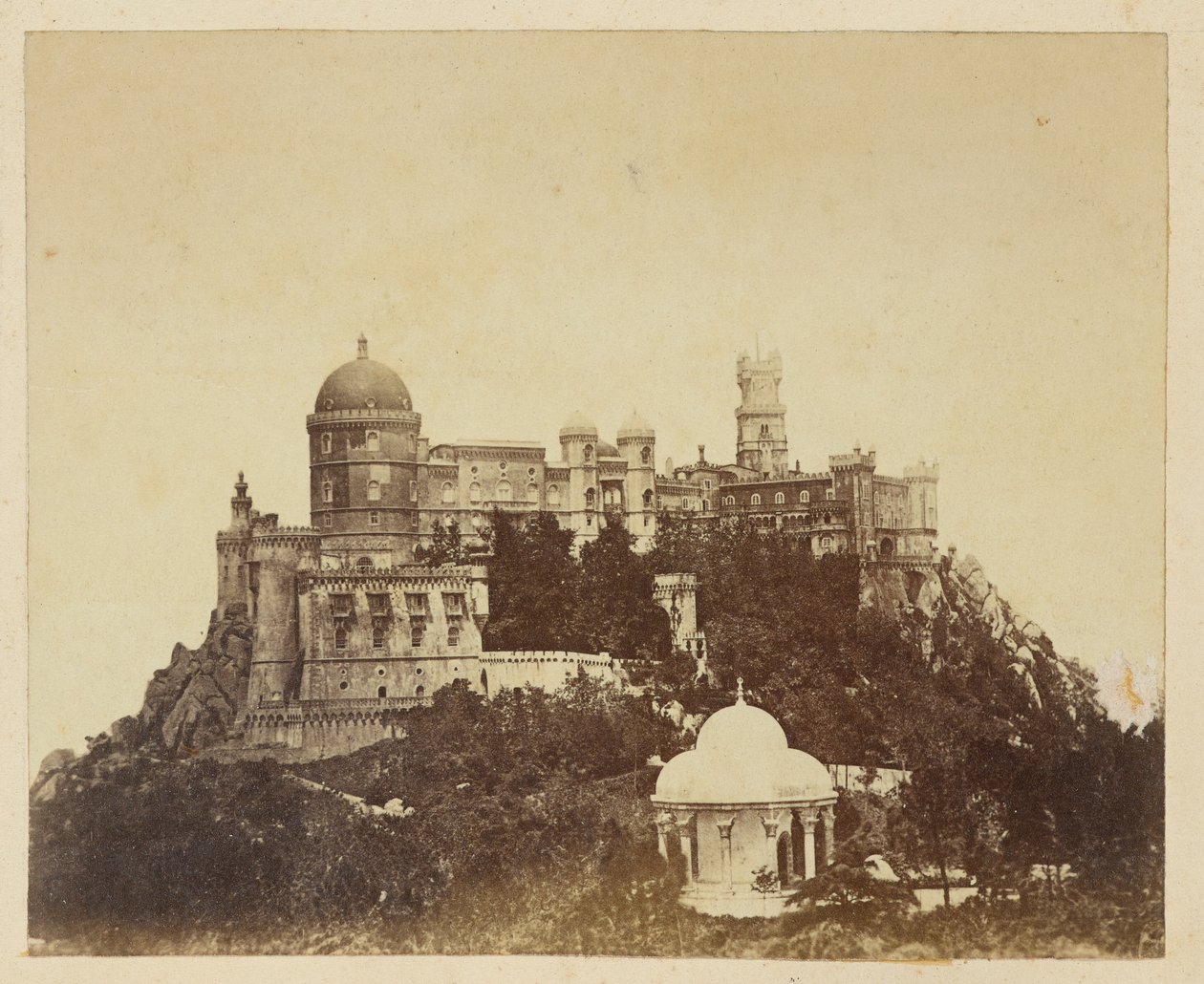 [View of the Palácio da Pena, Portugal] de Unknown artist