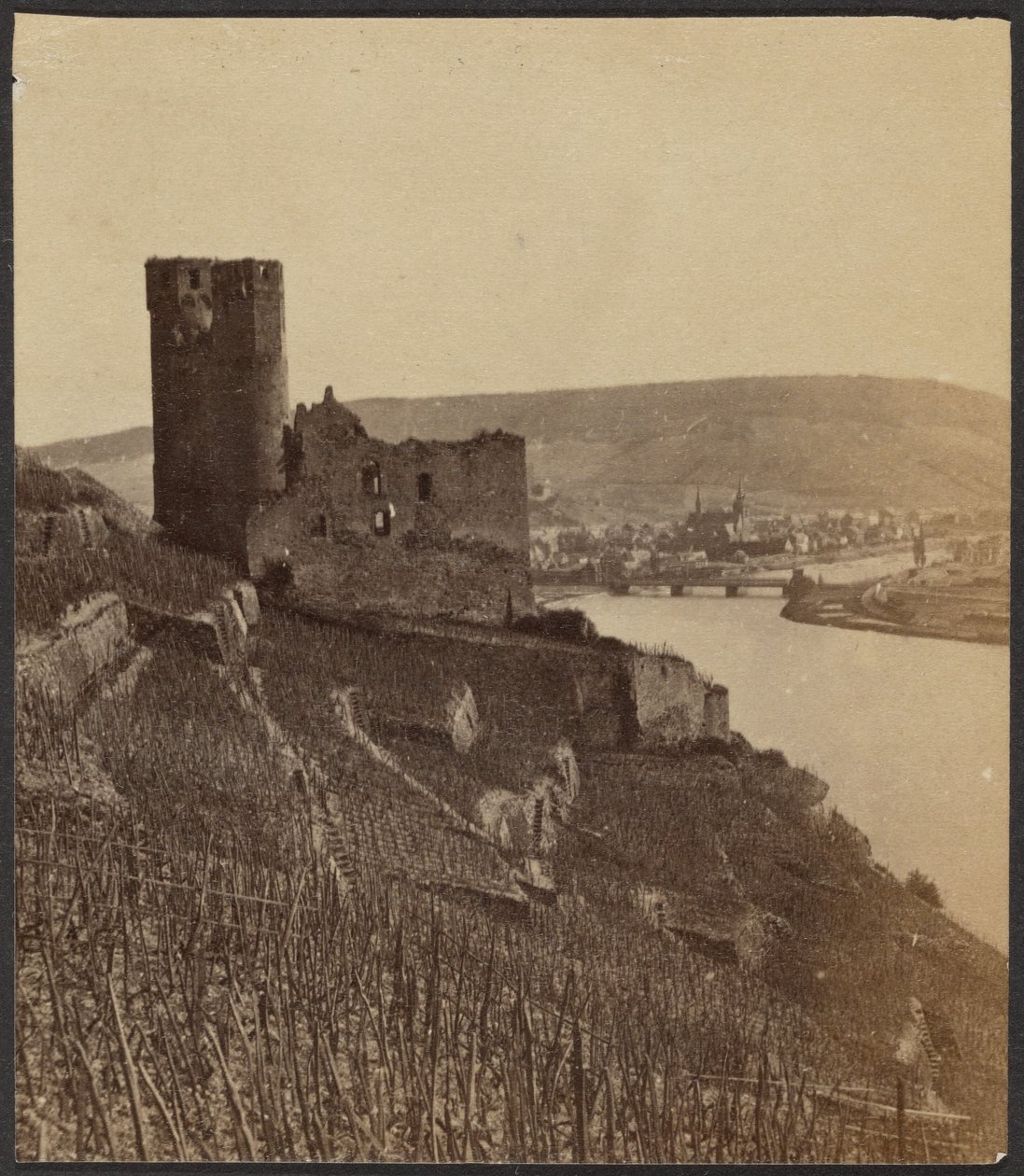 Castelo de Ehrenfels de Unknown artist/maker