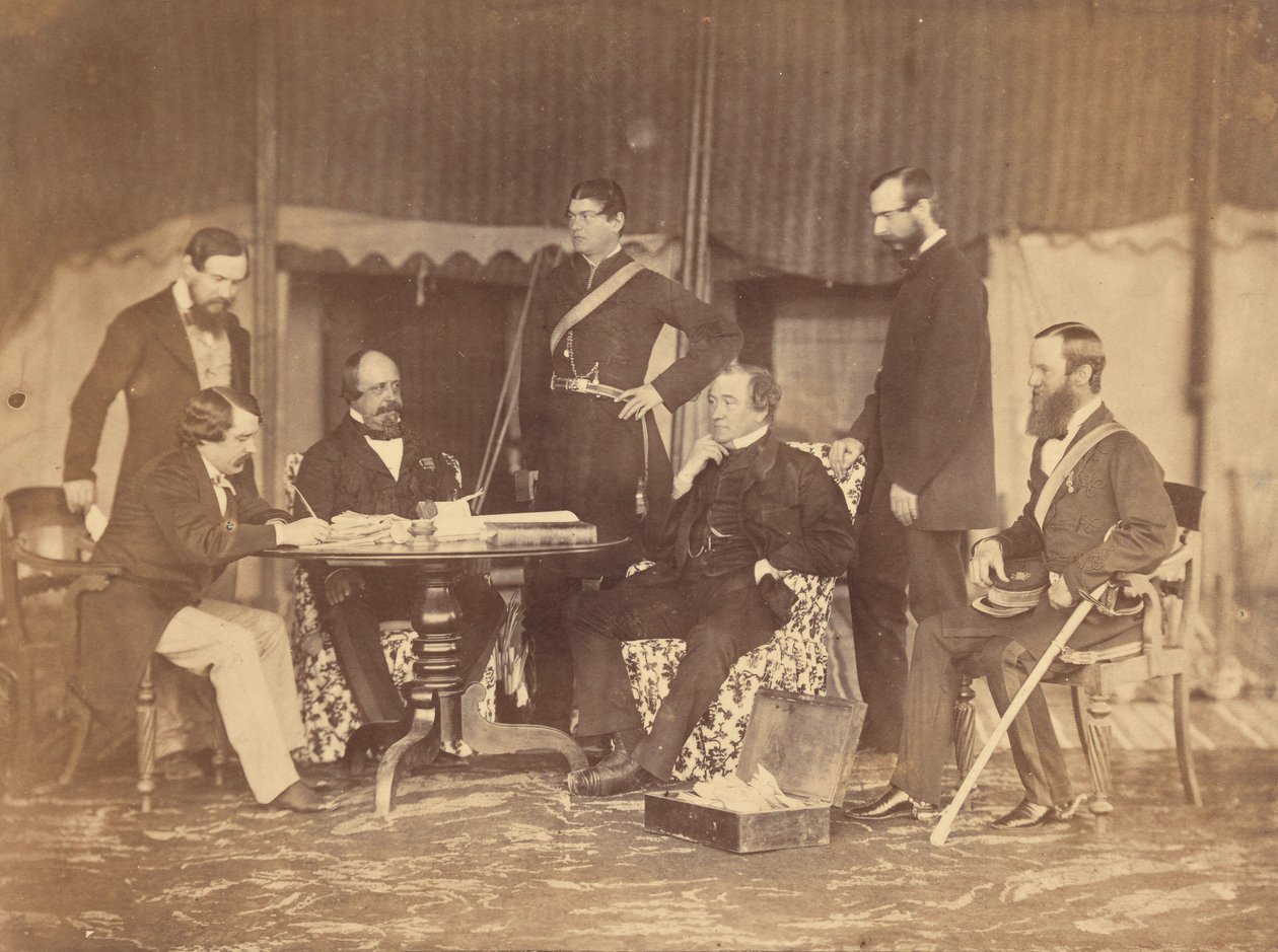 [Retrato de grupo de sete homens, Índia]. de Unknown artist/maker