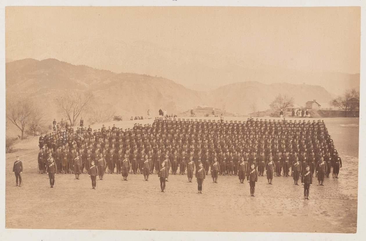 4º Regimento Gurkha (Rifle) em desfile de Unknown photographer