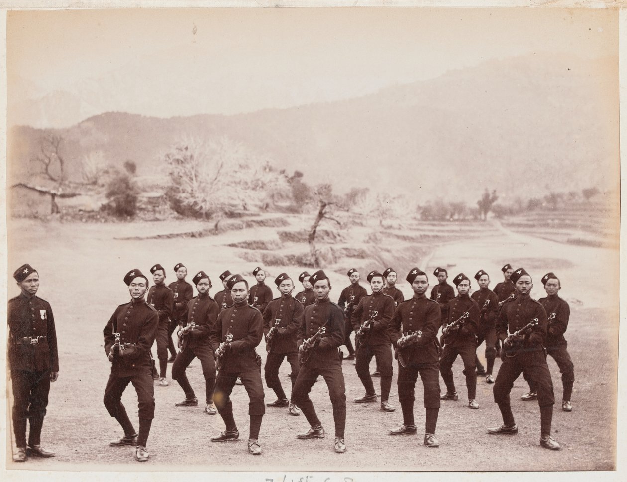 Um destacamento do 4º Regimento Gurkha (Rifle) de Unknown photographer