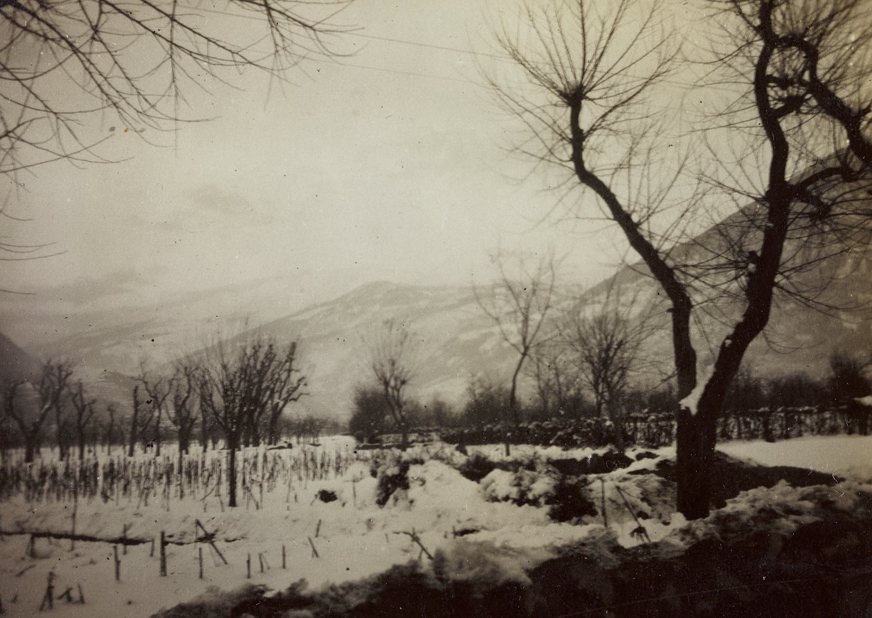 Álbum " Harriet Louise Self": uma vista do vale do Brenta com neve de Unknown photographer