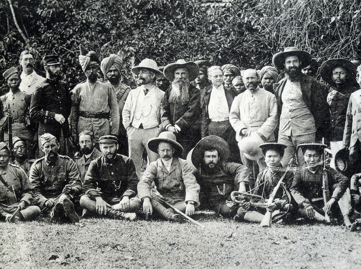 Auguste Pavie (1847-1925), explorador bretão e a missão franco-inglesa do Alto Mekong, em 1895. de Unknown photographer