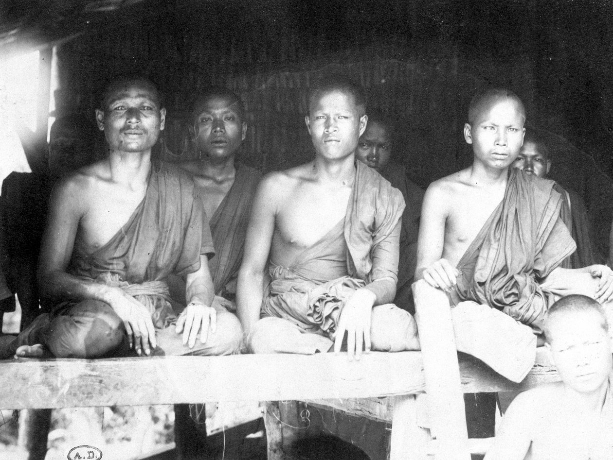Monges Cambodjanos - fotografia, final do século XIX de Unknown photographer