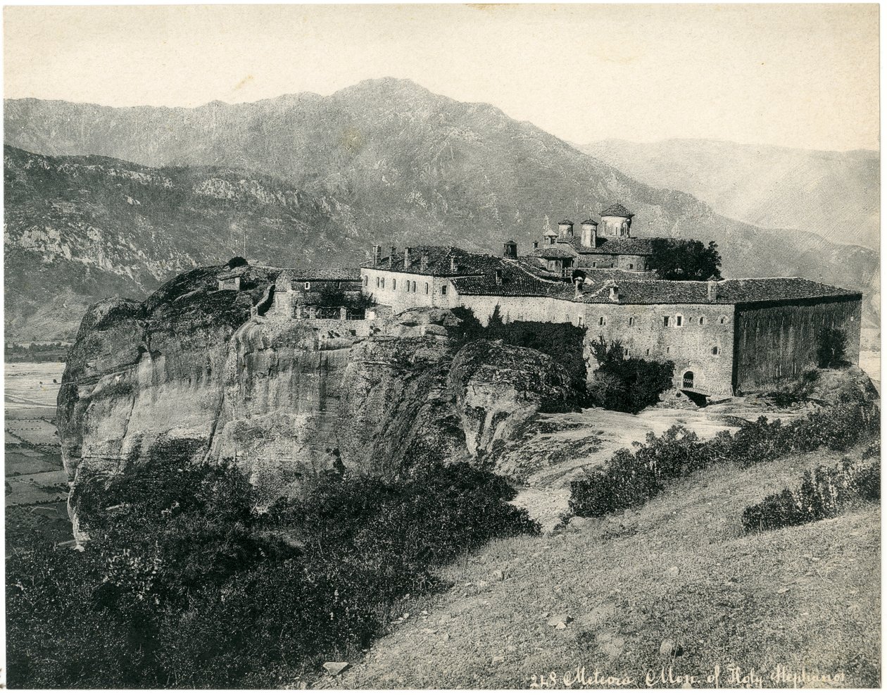 Santo Mosteiro de Santo Estêvão (Agios Stefanos), Meteora, Trikala, Grécia, ca. 1890 de Unknown photographer