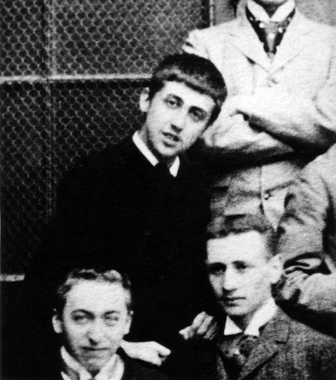 Marcel Proust (1871-1922) na Escola Secundária de Paris, c. 1887 de Unknown photographer